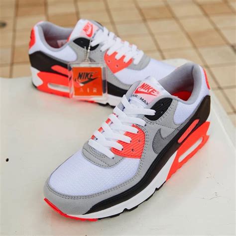 nike air max 90 release date